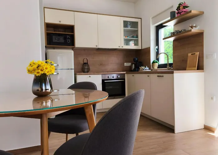 Maella Garden Penzion *